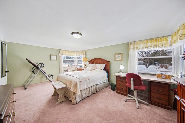 2175 Pioneer Drive, Jackson, MI 49201