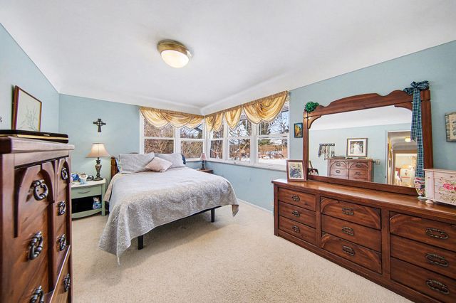 2175 Pioneer Drive, Jackson, MI 49201