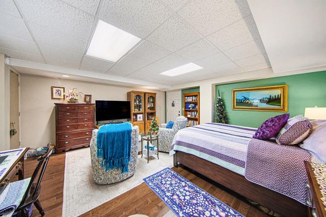 2175 Pioneer Drive, Jackson, MI 49201