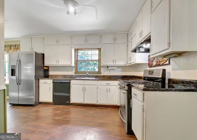 217 Ginger Cake Road, Fayetteville, GA 30214