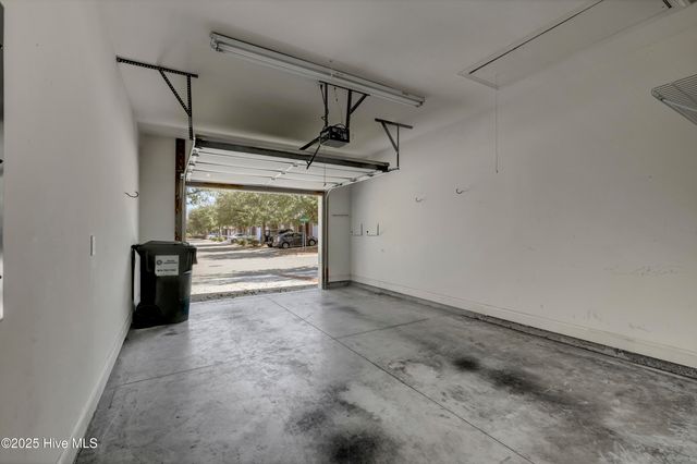 6034 Banded Tulip Drive, Wilmington, NC 28412