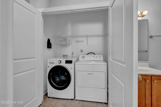 6034 Banded Tulip Drive, Wilmington, NC 28412