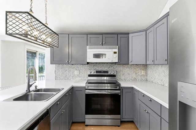 11 Duncan Dr, Norwell, MA 02061