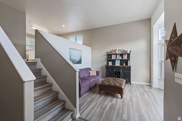 595 N BANBURY CIR, North Salt Lake, UT 84054