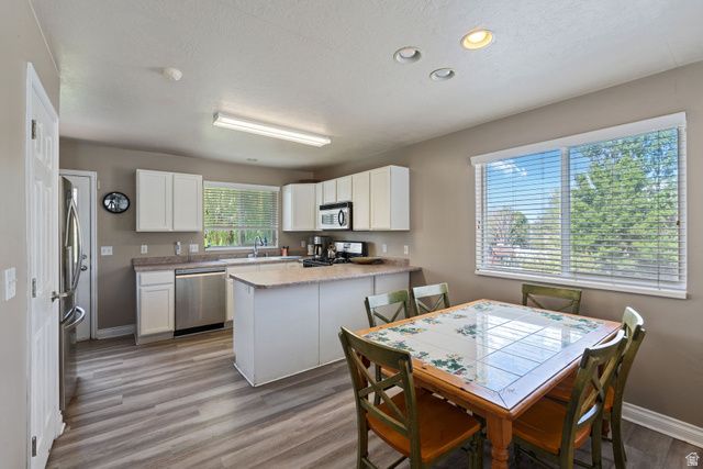 595 N BANBURY CIR, North Salt Lake, UT 84054