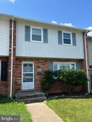 219 OVERLOOK CT, Fredericksburg, VA 22405