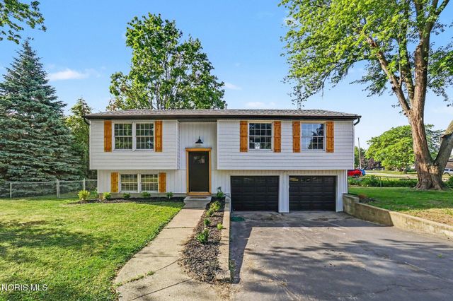 2912 Northshore Drive, Toledo, OH 43611
