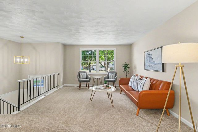 2912 Northshore Drive, Toledo, OH 43611