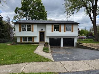 2912 Northshore Drive, Toledo, OH 43611