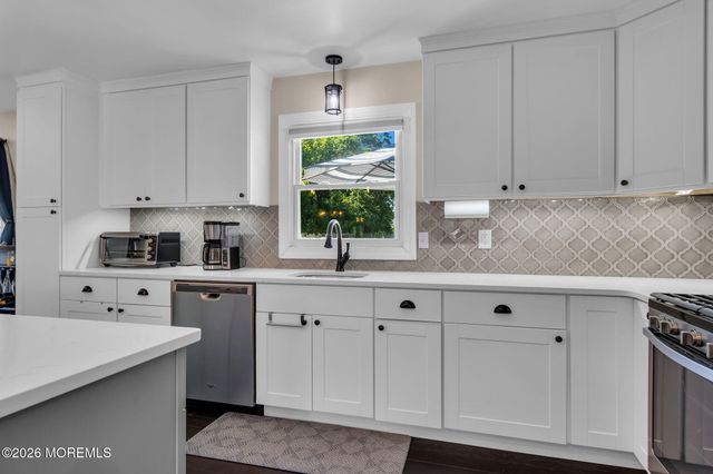 1126 Overlook Drive, Toms River, NJ 08753