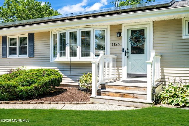 1126 Overlook Drive, Toms River, NJ 08753