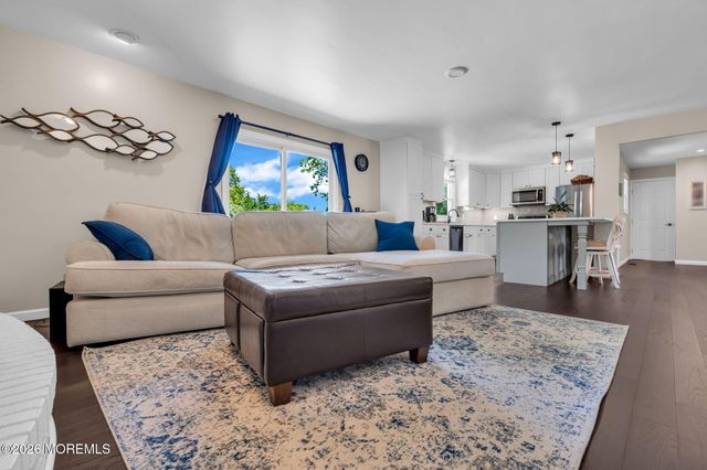 1126 Overlook Drive, Toms River, NJ 08753