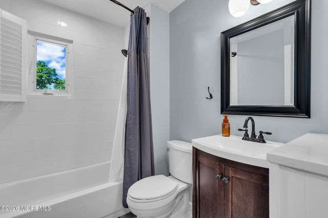 1126 Overlook Drive, Toms River, NJ 08753