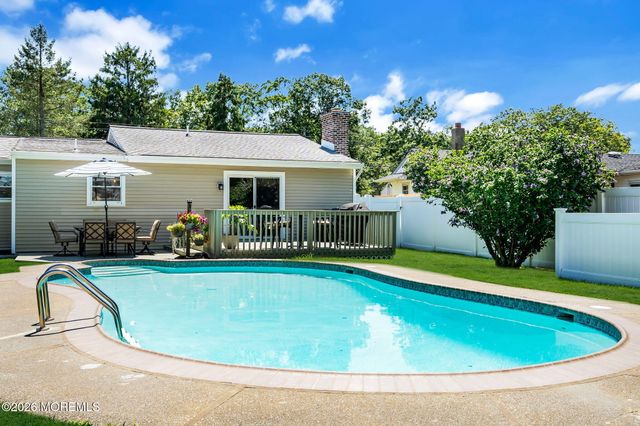 1126 Overlook Drive, Toms River, NJ 08753