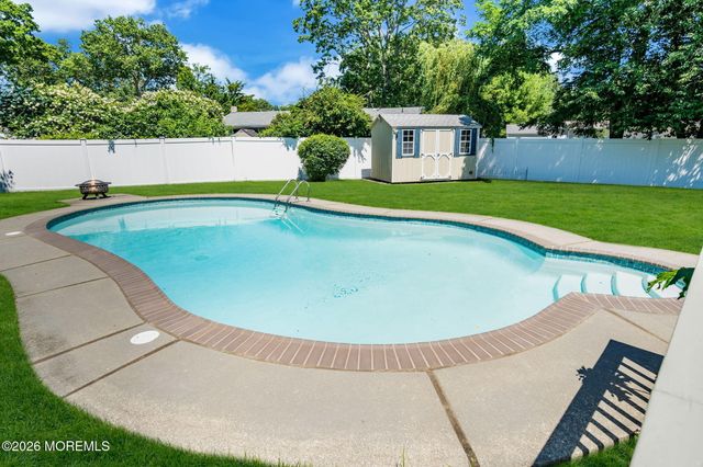 1126 Overlook Drive, Toms River, NJ 08753