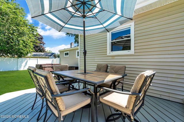 1126 Overlook Drive, Toms River, NJ 08753
