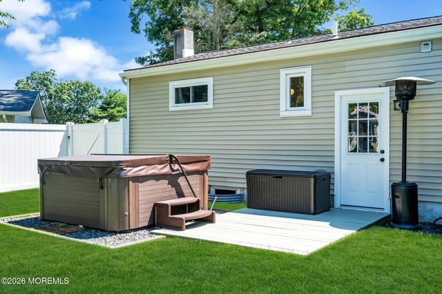 1126 Overlook Drive, Toms River, NJ 08753