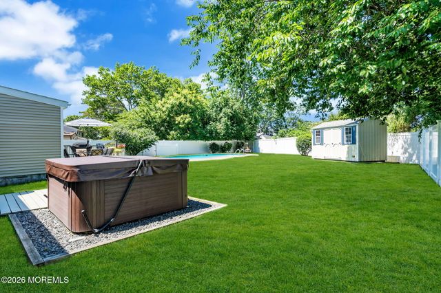 1126 Overlook Drive, Toms River, NJ 08753