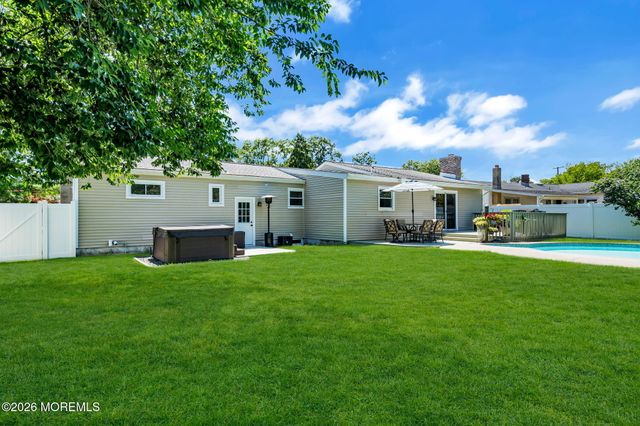 1126 Overlook Drive, Toms River, NJ 08753
