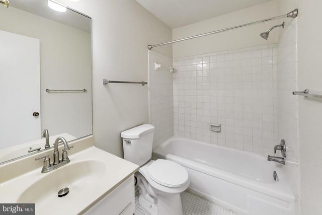 7709 HEATHERTON LN, Potomac, MD 20854