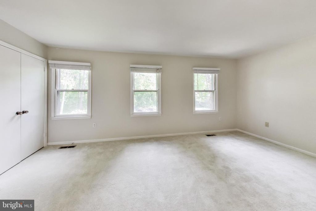 Image 19 of property listing at 7709 HEATHERTON LN, Potomac, MD 20854