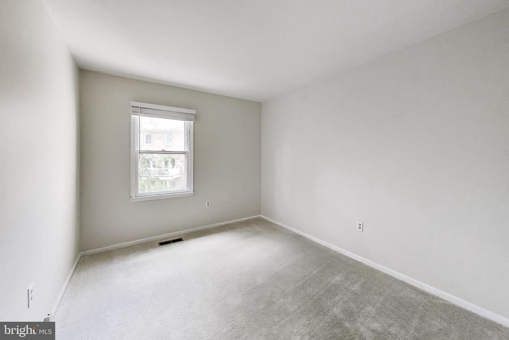 Image 23 of property listing at 7709 HEATHERTON LN, Potomac, MD 20854