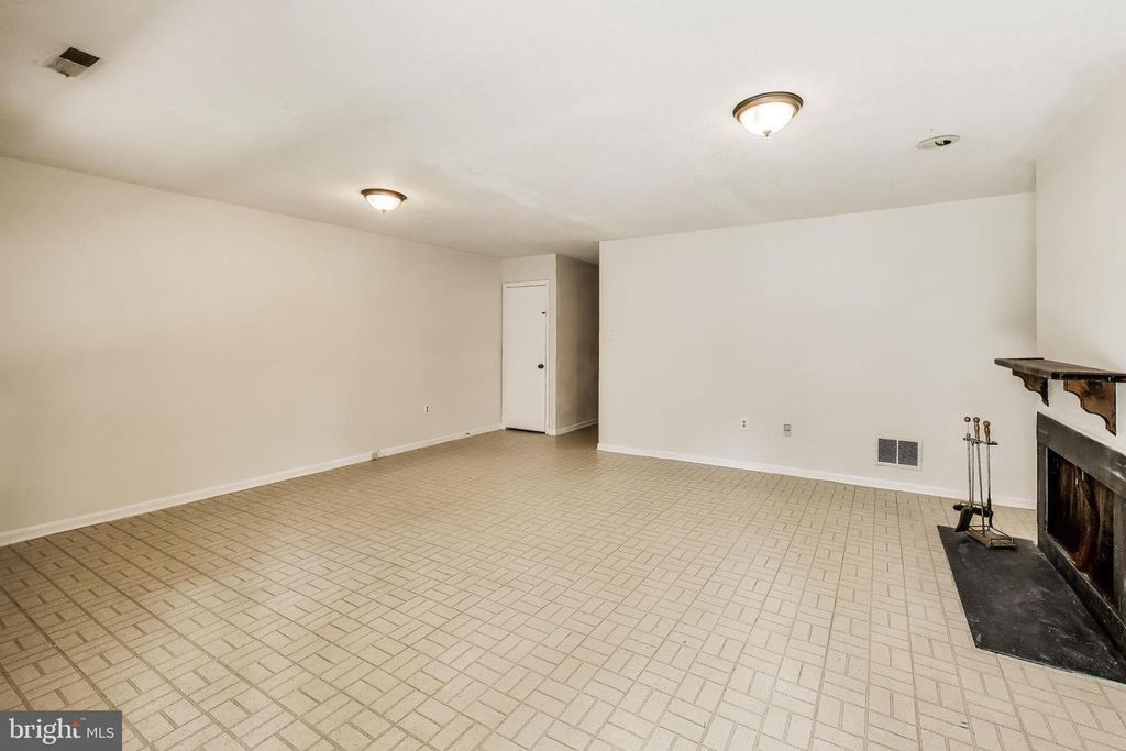 Image 30 of property listing at 7709 HEATHERTON LN, Potomac, MD 20854