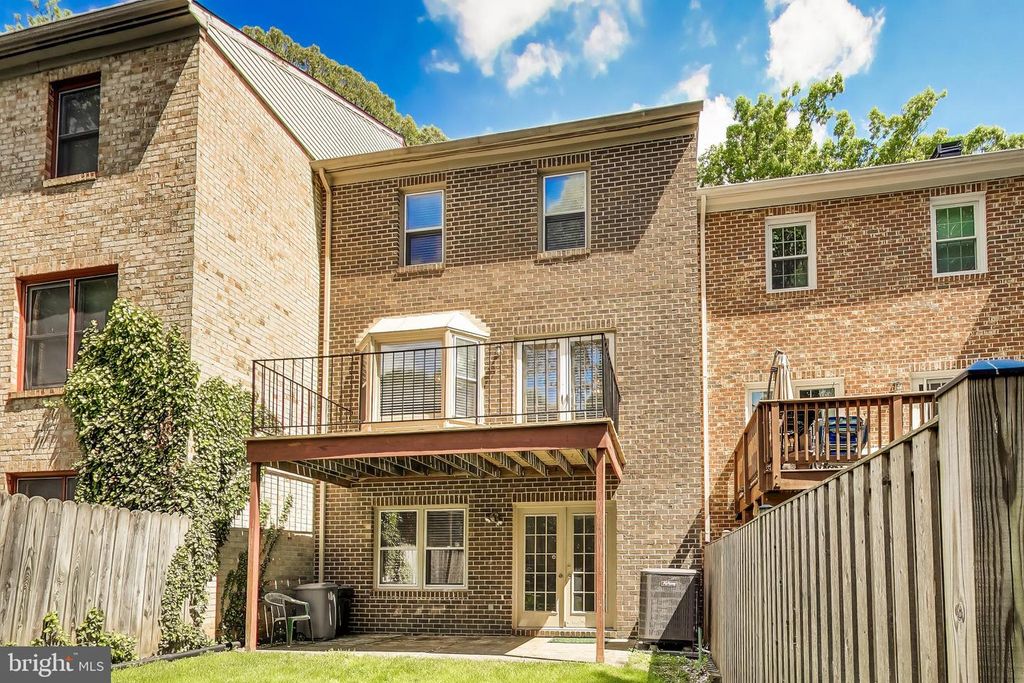 Image 37 of property listing at 7709 HEATHERTON LN, Potomac, MD 20854