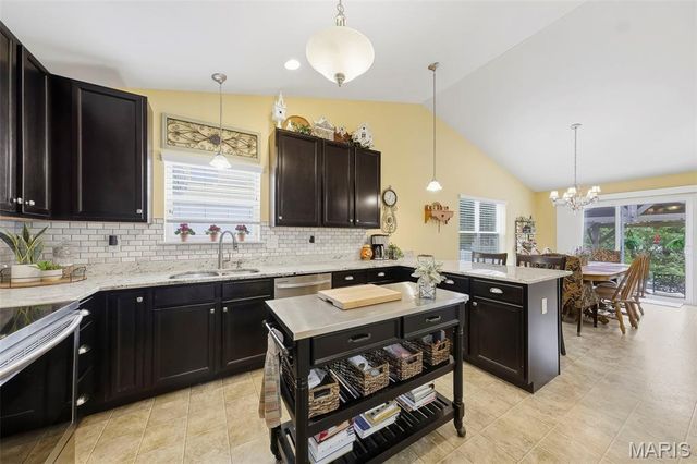 279 Sonnet Circle, Wentzville, MO 63385