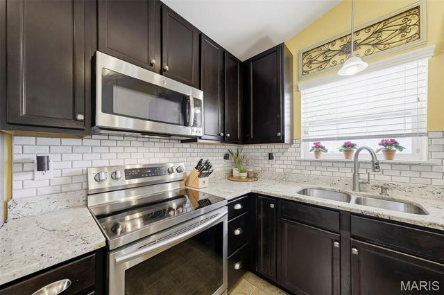 279 Sonnet Circle, Wentzville, MO 63385