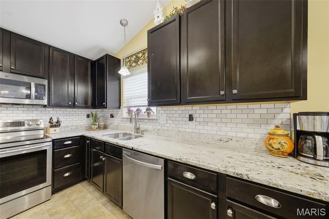 279 Sonnet Circle, Wentzville, MO 63385