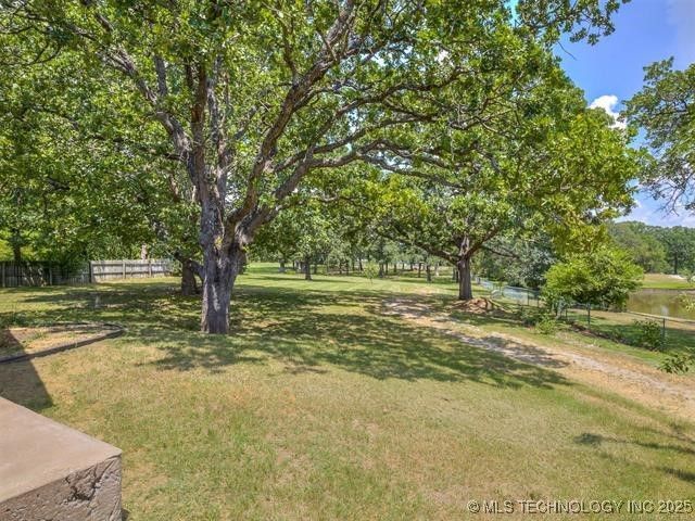 19805 S Lake Drive, Claremore, OK 74017