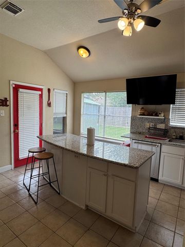 5806 Toddington Road, Humble, TX 77346