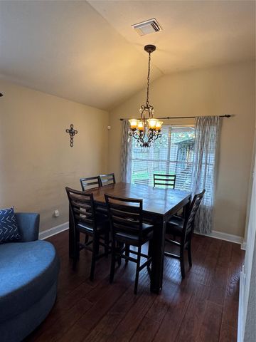 5806 Toddington Road, Humble, TX 77346