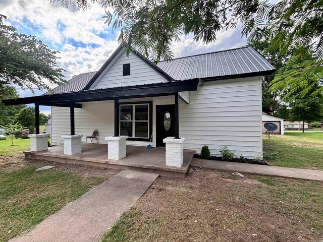 225 S Seminary Street, Lamar, AR 72846