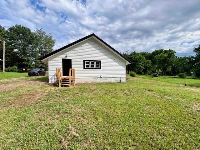 225 S Seminary Street, Lamar, AR 72846