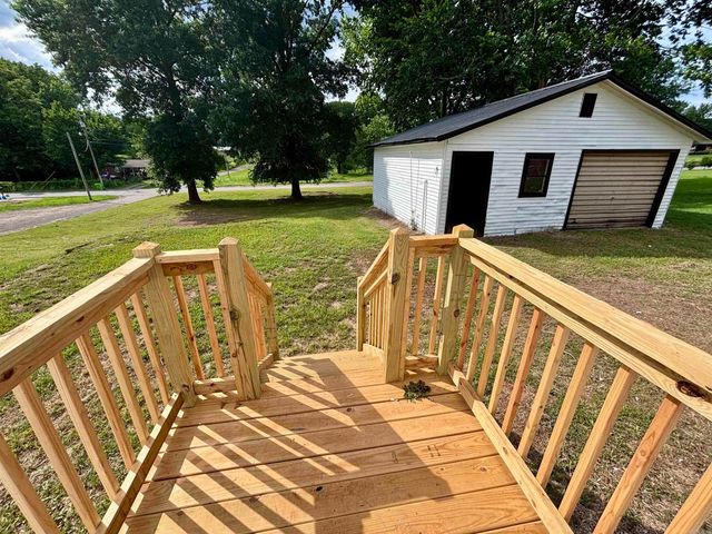 225 S Seminary Street, Lamar, AR 72846