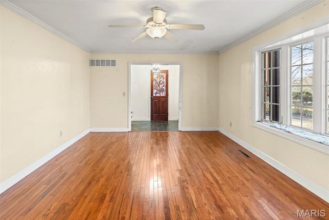 211 Covered Bridge Lane, Belleville, IL 62221