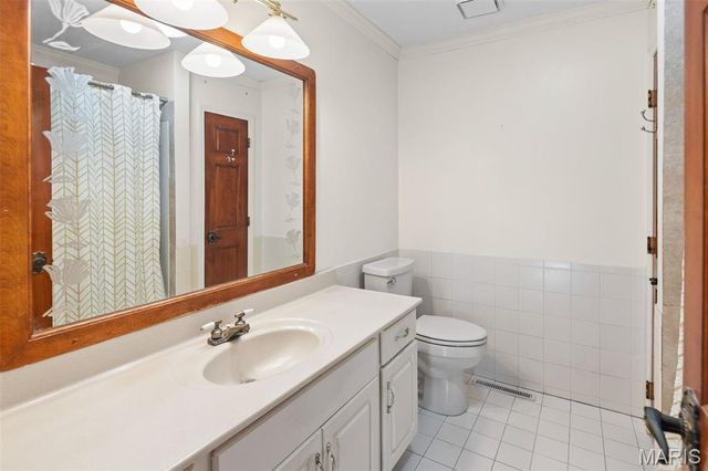 211 Covered Bridge Lane, Belleville, IL 62221