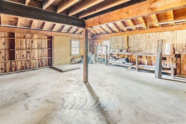 211 Covered Bridge Lane, Belleville, IL 62221