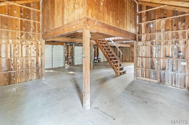 211 Covered Bridge Lane, Belleville, IL 62221