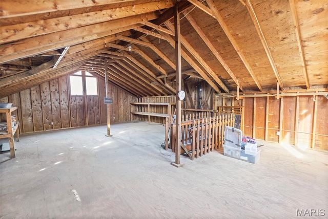 211 Covered Bridge Lane, Belleville, IL 62221