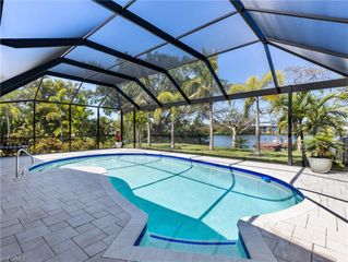 7337 Lake DR, Fort Myers, FL 33908