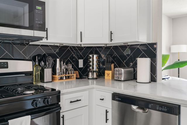 1618 Webberville RD A, Austin, TX 78721