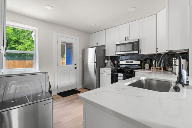 1618 Webberville RD A, Austin, TX 78721