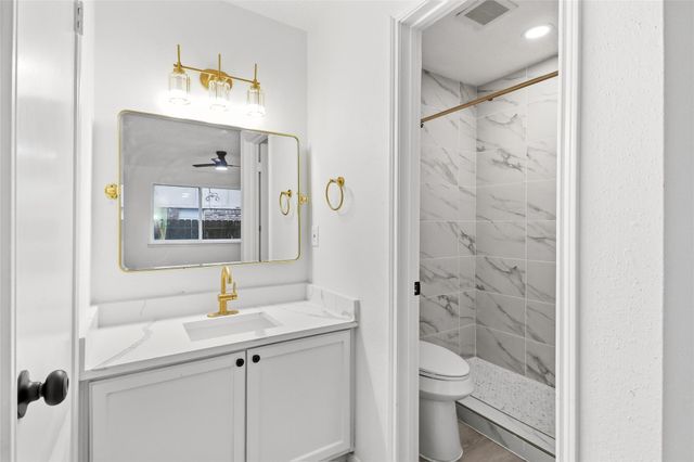 15814 Kenbriar Drive, Houston, TX 77489