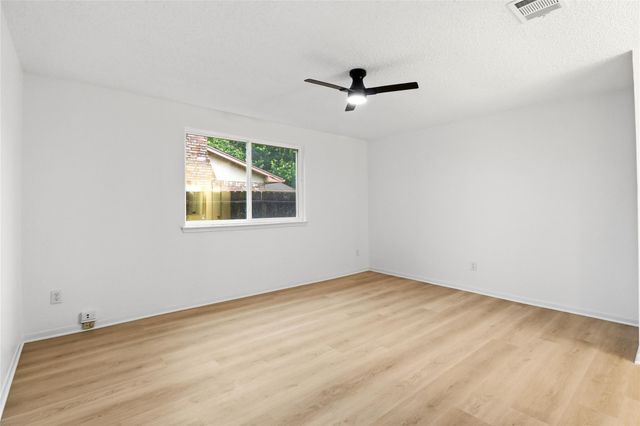 15814 Kenbriar Drive, Houston, TX 77489