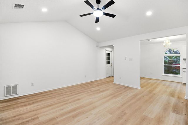 15814 Kenbriar Drive, Houston, TX 77489