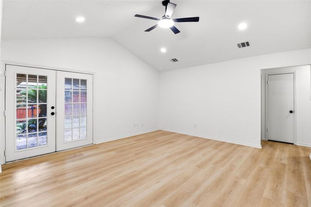 15814 Kenbriar Drive, Houston, TX 77489