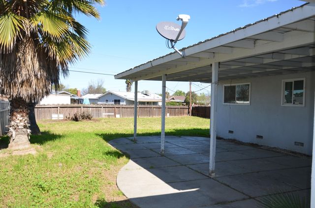 1410 W Bush Street, Lemoore, CA 93245